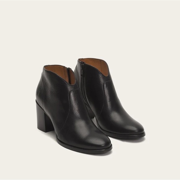 Frye Nora Zip Short Boots Size 8 - Picture 8 of 8